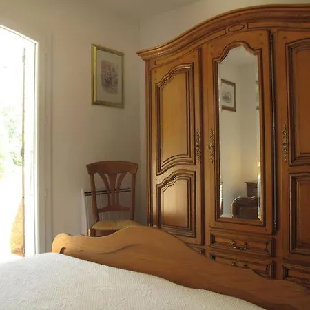 Saint-aygulf Sleeps 8 Pool Wifi *