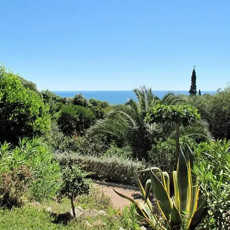 Saint-aygulf Sleeps 8 Pool Wifi